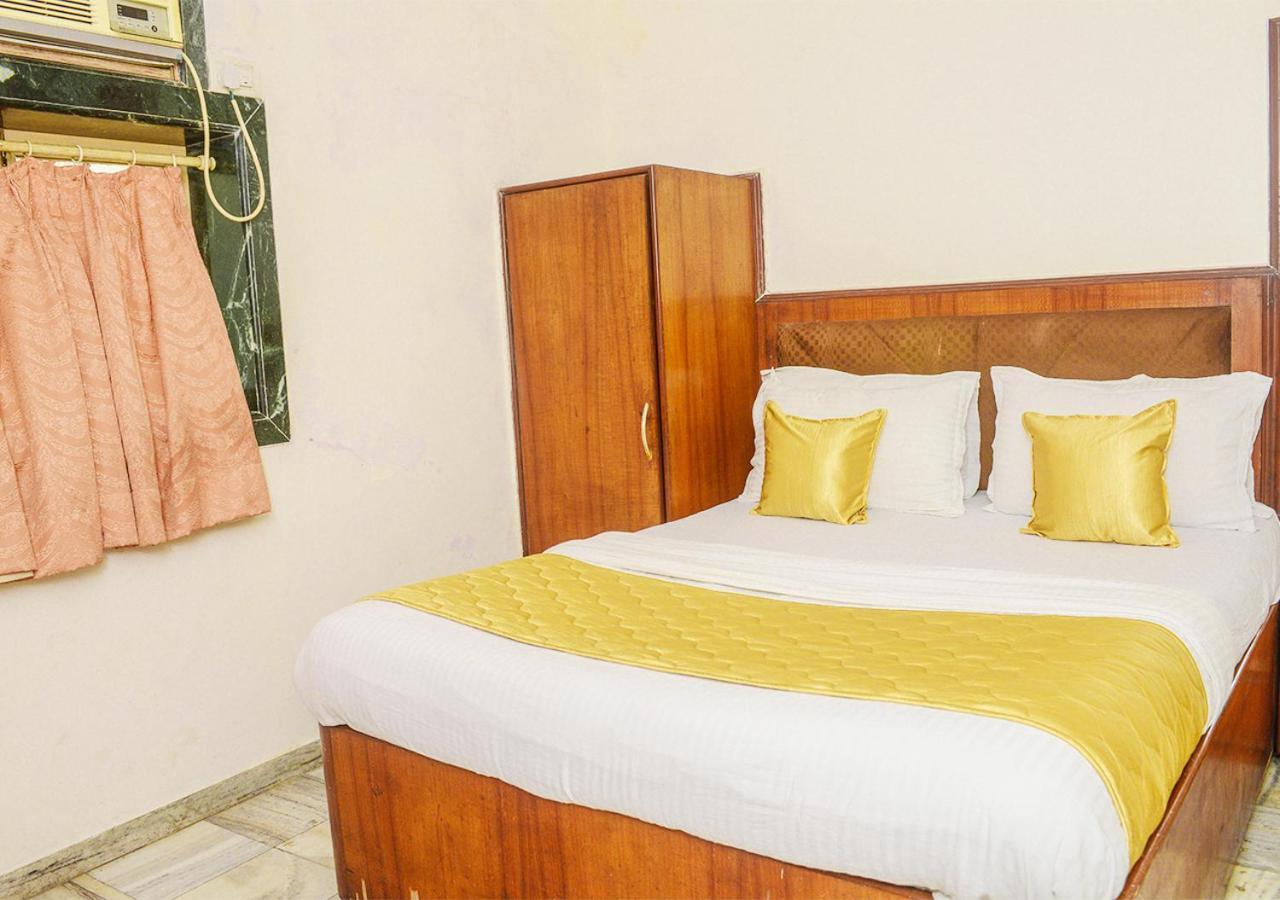 Subhash- Andheri Hotel Bombay